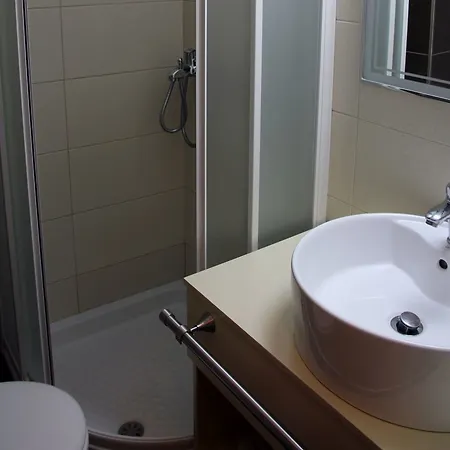 Astron Hotell 3*