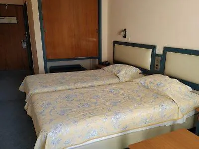 Astron Hotel 3*