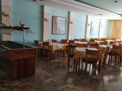 Astron Hotel 3*