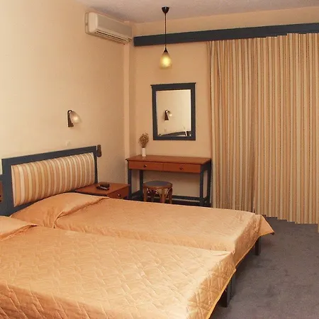 Astron Hotel 3*