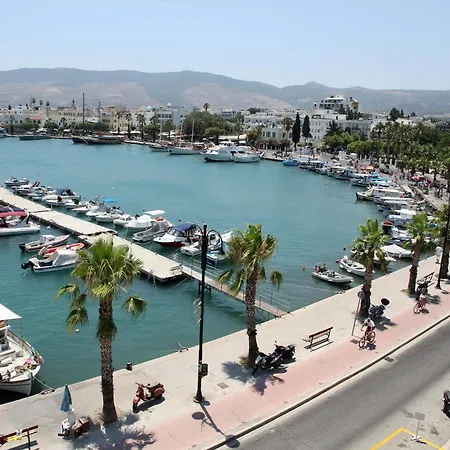 Hotel Astron 3*